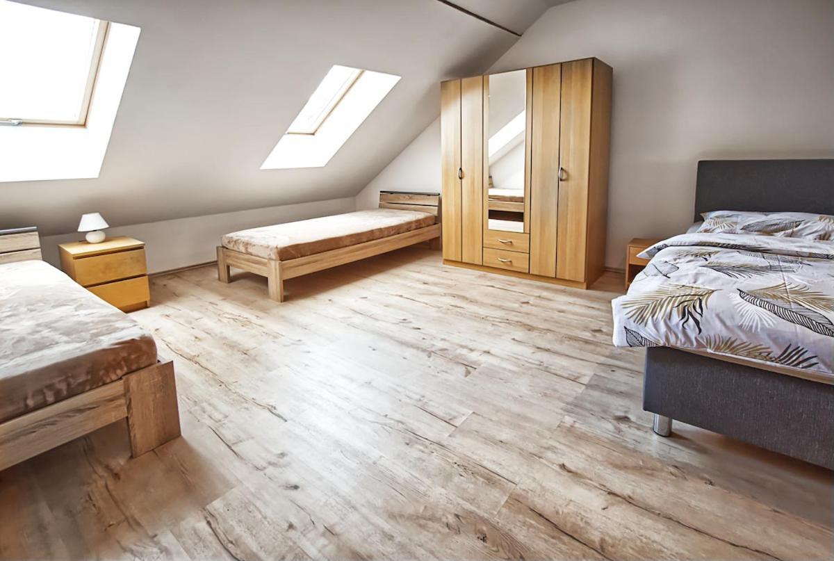 Nice Accommodation In Mikulov Exterior foto