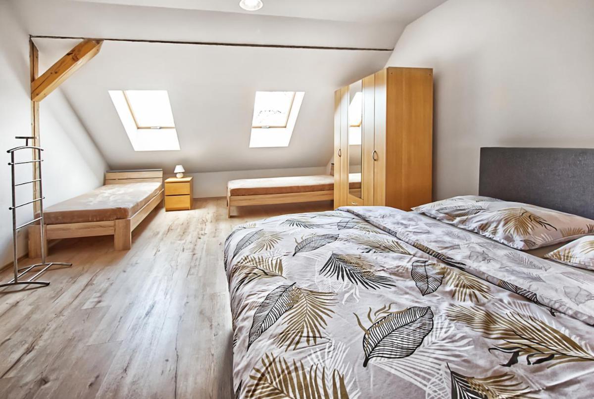Nice Accommodation In Mikulov Exterior foto